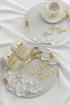 Çiçek Dekorlu İsme Özel Yuvarlak Cam Tepsi Seti