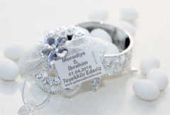 Ayaklı Gümüş Kutuda Nikah Şekeri Çiçekli