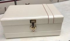 Topuzlu Makyaj ve Takı Kutusu