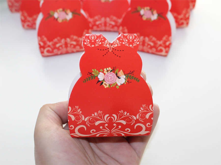 Gelin Kutularda Kına Kırmızı